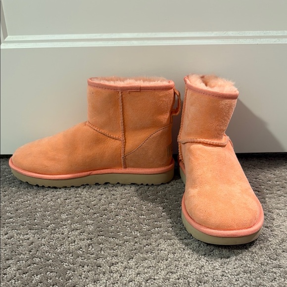 UGG Peach Shearling Boots - Picture 1 of 4
